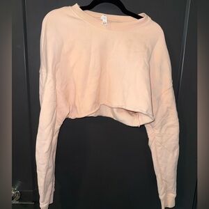 Alo Cropped Sweatshirt (Peach)